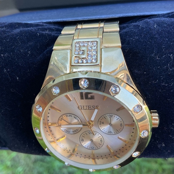 GUESS Ladies Gold Tone Analog Watch main image 8